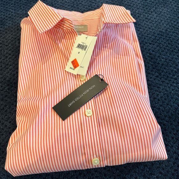 NWT Banana Republic button down blouse - Picture 6 of 7